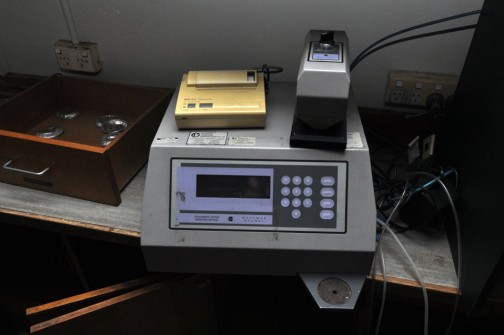 all-those-shapes_-_4mc0r_842_-_roughness-tester_thermal-printer