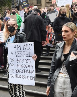all-those-shapes_-_defend-abortion-rights-protest-rally_20220702_13_i-am-not-a-vessel