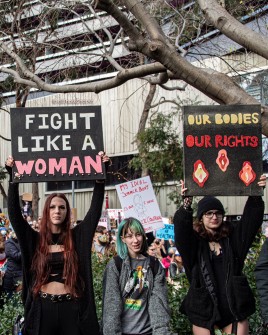 all-those-shapes_-_defend-abortion-rights-protest-rally_20220702_50_-_fight-like-a-woman