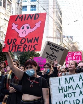 all-those-shapes_-_defend-abortion-rights-protest-rally_20220702_64_mind-ur-own-uterus