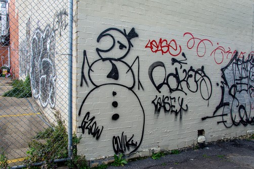 all-those-shapes_-_simple-lines_-_civik-disgruntled-snowman_i-wanna-sit-down