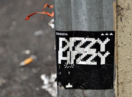 all-those-shapes_-_dizzy-hizzy_-_invasion-sticker_-_degraves.jpg
