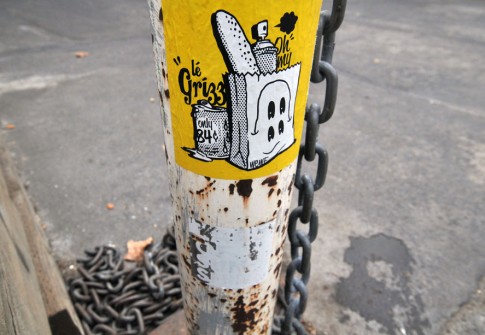 all-those-shapes_-_le-grizz_-_shopping-sticker_-_fitzroy