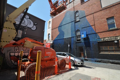 all-those-shapes_-_adnate_twoone_-_lady-in-blue_01_-_fitzroy