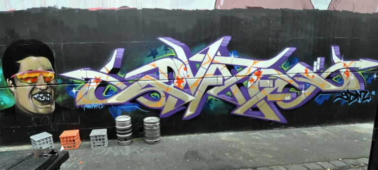 all-those-shapes_-_ling_dvate_-_jaws-graff_-_fitzroy