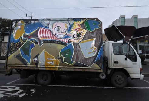 all-those-shapes_-_jester_voir_-_gaming-box-truck_02_-_brunswick