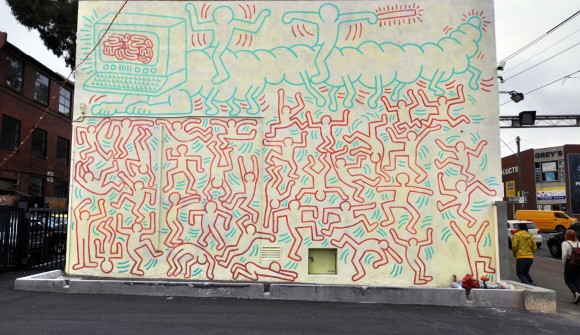 all-those-shapes_-_keith-haring_-_computer-worm-cater-jigger_mural_collingwood.jpg