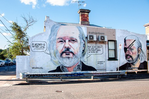 all-those-shapes_-_lush-sux_-_assange-a-wizard-is-never-late_-_cremorne_ed2