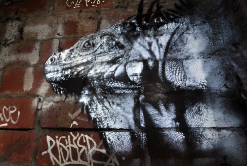 all-those-shapes_-_manofdarkness_-_alley-dragon_stencil_-_section-8