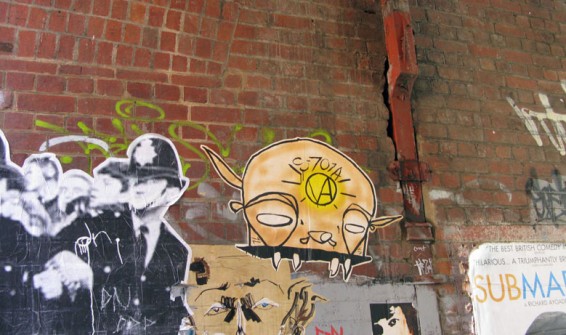 all-those-shapes-s-701a-floating-idea-skull-fitzroy
