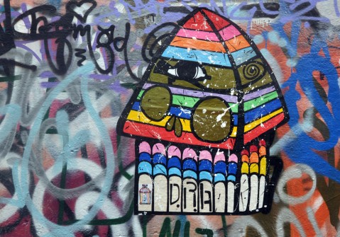 all-those-shapes_-_street-art_-_dra-pyramid_-_rutledge