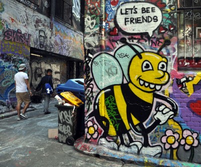 all-those-shapes_-_street-art_-_lets-bee-friends_-_rutledge