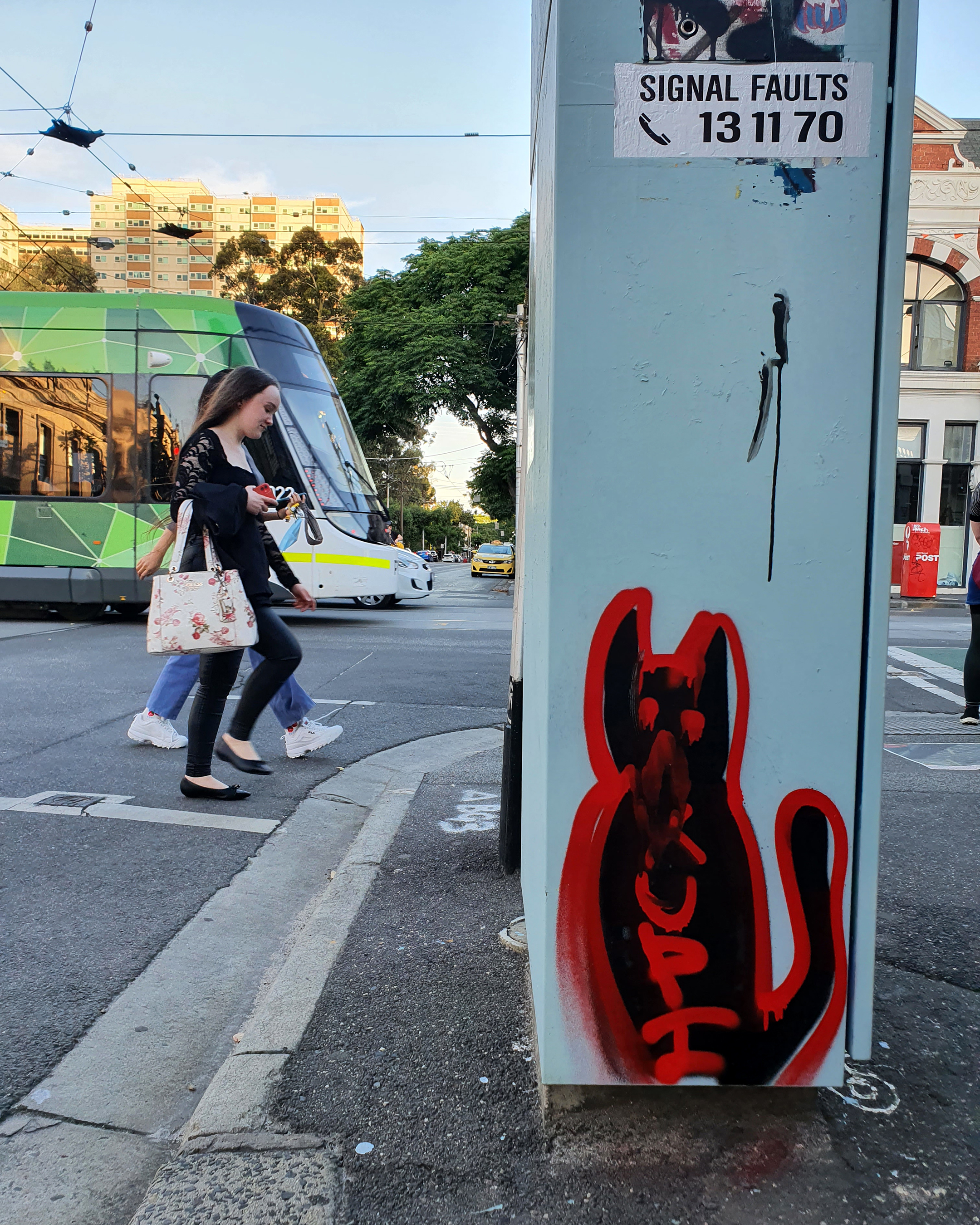 all-those-shapes_-_xupi_-_red-cat-crossing_-_fitzroy_inst