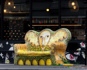 all-those-shapes_-_giuseppe-raneri_-_angel-eyes-mosaic-couch_-_fitzroy