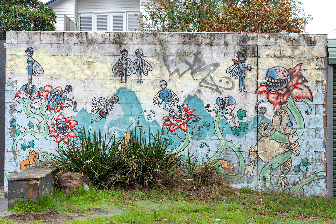 all-those-shapes_-_street-art_-_georgia-harding-alley-vines_-_fitzroy-north