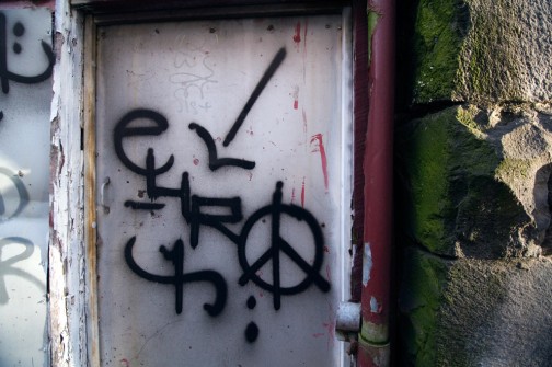 all-those-shapes_-_graffiti_-_euro-tag_-_carlton