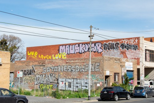 all-those-shapes_-_graffiti_-_live-laugh-love_-_brunswick-east