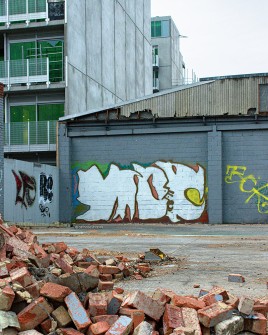 all-those-shapes_-_graffiti_-_merlin-brick-muncher