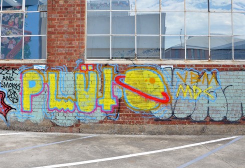 all-those-shapes_-_graffiti_-_pluto_-_collingwood