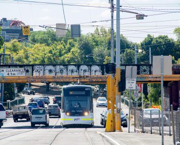 all-those-shapes_-_jqsee_-_public-transport_-_northcote